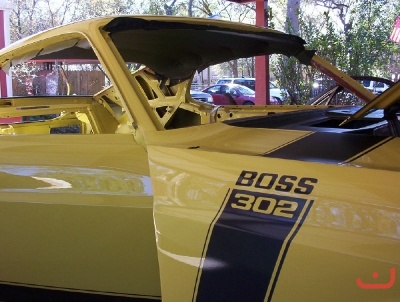 70-boss-302-yellow_7