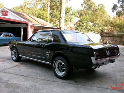 1966 Mustang Coupe_5